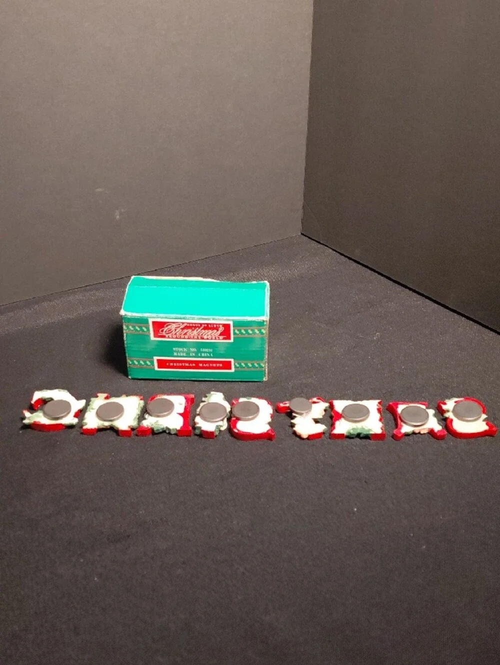 HOUSE OF LLOYD CHRISTMAS AROUND the WORLD, REFRIGERATOR MAGNETS